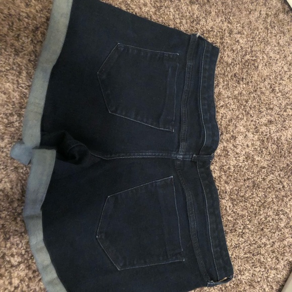 Pants - Mid rise shorts